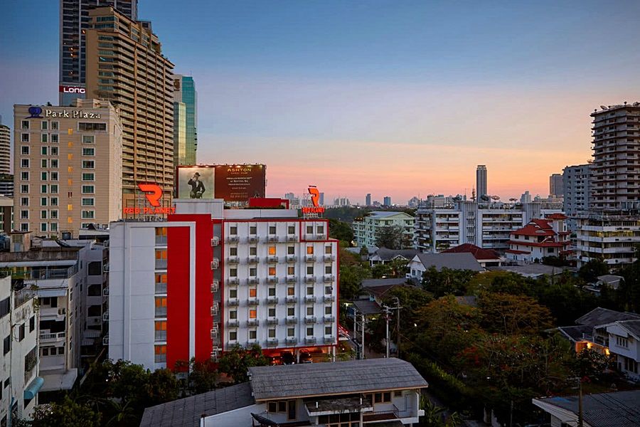 Red Planet Bangkok Asoke - SHA Extra Plus Kültér fotó